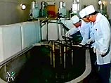 Ядерные проекты страны были заморожены согласно корейско-американскому рамочному соглашению 1994 года. Взамен США обещали поставлять в КНДР по 500 тыс тонн мазута ежегодно" Ядерные проекты страны были заморожены согласно корейско-американскому рамочному соглашению 1994 года. Взамен США обещали поставлять в КНДР по 500 тыс тонн мазута ежегодно"