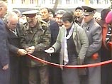 Грузинские коммунисты собрали пожертвования на постройку монумента на постамент на площади Победы. Всего было собрано 15 000 лари и чуть больше 7000 долларов. Деньги ушли и на то, чтобы отреставрировать скульптуру Сталина