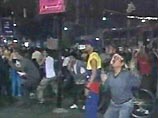 Им удалось полностью парализовать движение транспорта на основной магистрали столицы, шоссе Франсиско Фахардо, пересекающей город с запада на восток Им удалось полностью парализовать движение транспорта на основной магистрали столицы, шоссе Франсиско Фахардо, пересекающей город с запада на восток