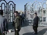 В Аль-Искандерии, в 50 км к югу от Багдада, инспекторы изучали производственный процесс на одном из заводов военно-промышленного комплекса "Хаттын", где изготовляют снаряды и ракеты малого радиуса действия