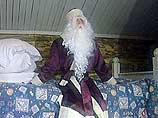 Дед Мороз покидает сегодня свою вотчину в Великом Устюге и отправляется на "волшебных санях" в новогоднее путешествие по центральной части России