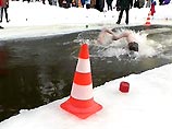 В ходе соревнований 13-летний подросток из села Куликово Тальменского района смог проплыть 600 метров за 16 минут