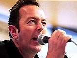 В возрасте пятидесяти лет умер лидер панк-группы The Clash Джо Страммер
