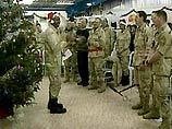 Солдаты и офицеры авиабазы международных антитеррористических сил, входящие в состав группировки в бишкекском аэропорту Манас, по-своему отметили сегодня западный Рождественский сочельник