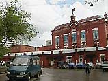 Группа вооруженных людей захватила сегодня вечером здание заводоуправления московского ликероводочного завода "Кристалл" Группа вооруженных людей захватила сегодня вечером здание заводоуправления московского ликероводочного завода "Кристалл"