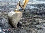 В пятницу бульдозеры и экскаваторы начали рыть восточный канал, по которому воду погонят на север более полусотни насосных станций В пятницу бульдозеры и экскаваторы начали рыть восточный канал, по которому воду погонят на север более полусотни насосных станций