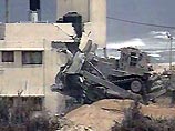 В районе Хеврона израильские военнослужащие разрушили два дома и ранили трех палестинцев