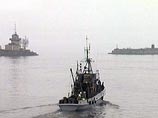 Спасательному судну "Справедливый" удалось взять на буксир терпевший бедствие в Беринговом море траулер "Агинский"