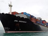 Грузовое судно протаранило военный корабль около берегов Малайзии