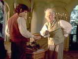 Кадр из фильма "Властелин колец". Фродо и Бильбо Баггинс