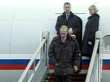 Президент России Владимир Путин, завершив краткую поездку в Уфу, возвратился в Магнитогорск