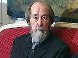 Солженицын продолжает лечение в ЦКБ
