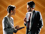 Менеджеры-мужчины среднего уровня также сказали, что находят женщин более эффективными, однако руководители высшего звена не видят особой разницы между боссами разных полов. Около 90 % высших постов в бизнесе занимают мужчины