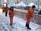 Москва тонет в снежной каше

