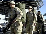 Всего на борту - около 10 тыс. военнослужащих Всего на борту - около 10 тыс. военнослужащих