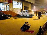 Три человека погибли и еще 4 получили ранения в результате дерзкого ограбления одного из коммерческих банков в городе Шэньяне на северо-востоке Китая. Инцидент произошел в минувшие выходные дни Три человека погибли и еще 4 получили ранения в результате дерзкого ограбления одного из коммерческих банков в городе Шэньяне на северо-востоке Китая. Инцидент произошел в минувшие выходные дни
