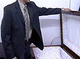 Пенсионер проснулся в гробу и попросил воды Пенсионер проснулся в гробу и попросил воды