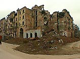 Перед первой войной в Грозном жили 420 тысяч человек, а сейчас, к концу второй, население сократилось в 5 раз Перед первой войной в Грозном жили 420 тысяч человек, а сейчас, к концу второй, население сократилось в 5 раз