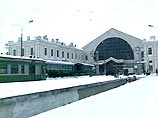 В пресс-центр Главного управления по делам ГО и ЧС Петербурга, сообщение о том, что на территории Балтийского вокзала заложено взрывное устройство, поступило около 8:00 В пресс-центр Главного управления по делам ГО и ЧС Петербурга, сообщение о том, что на территории Балтийского вокзала заложено взрывное устройство, поступило около 8:00