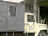 Вскоре под охраной его доставят к месту преступления вместе с сообщницей - гражданкой Молдавии Вскоре под охраной его доставят к месту преступления вместе с сообщницей - гражданкой Молдавии