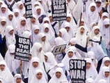 Готовящееся Вашингтоном нападение на Ирак вызывает резкий протест у мусульманского населения Индонезии, составляющего в стране большинство