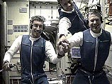 Срок пребывания первой длительной экспедиции на Международной космической станции Уильяма Шепарда, Юрия Гидзенко и Сергея Крикалева продлен на две недели
