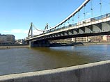 Из Москвы-реки вытащили мужчину, помышлявшего о самоубийстве Из Москвы-реки вытащили мужчину, помышлявшего о самоубийстве