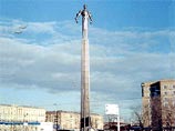 Памятник выполнен из титана и сопряжен со стальными армирующими конструкциями. Практически вся конструкция в той или иной степени подвержена коррозии Памятник выполнен из титана и сопряжен со стальными армирующими конструкциями. Практически вся конструкция в той или иной степени подвержена коррозии