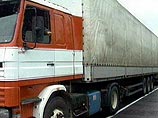 Пассажиры грузовика покинули машину, когда та была остановлена "на таможенном посту" на одной из местных автострад Пассажиры грузовика покинули машину, когда та была остановлена "на таможенном посту" на одной из местных автострад