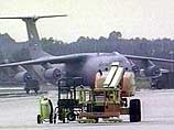 5 самолетов С-130 ВВС Таиланда в течение утра четверга эвакуировали из Пномпеня весь дипломатический состав и большую часть тайских бизнесменов