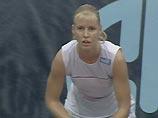 Елена Дементьева вышла в четвертьфинал турнира в Токио
