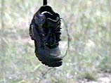 29-летний Рейд пытался с помощью взрывного устройства, спрятанного в его кроссовках, взорвать 22 декабря 2001 года самолет авиакомпании American Airlines со 197 пассажирами