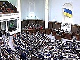 Тем временем парламент Украины в ходе двукратного голосования не поддержал предложение заслушать требования пикетирующих