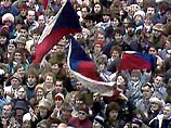 Он, согласно опросам населения, является наиболее авторитетным чешским политиком и многие избиратели не возражали бы против изменения конституции республики с тем, чтобы самый влиятельный в мире драматург вновь стал хозяином Пражского града Он, согласно опросам населения, является наиболее авторитетным чешским политиком и многие избиратели не возражали бы против изменения конституции республики с тем, чтобы самый влиятельный в мире драматург вновь стал хозяином Пражского града