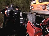 По словам представителей транспортной жандармерии, не известно, почему автомашина, зарегистрированная в департаменте Валь-д'Уаз, оказалась на железнодорожных путях в Па-де-Кале около бельгийской границы По словам представителей транспортной жандармерии, не известно, почему автомашина, зарегистрированная в департаменте Валь-д'Уаз, оказалась на железнодорожных путях в Па-де-Кале около бельгийской границы