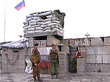 Федеральные войска в Чечне усилили меры безопасности в связи с тем, что сегодня отмечается "День независимости Ичкерии". Не исключено, что боевики по случаю своего праздника проведут несколько боевых операций - диверсий и взрывов Федеральные войска в Чечне усилили меры безопасности в связи с тем, что сегодня отмечается "День независимости Ичкерии". Не исключено, что боевики по случаю своего праздника проведут несколько боевых операций - диверсий и взрывов