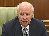 Как сообщил журналистам накануне председатель верхней палаты Егор Строев, он не сомневается, что на заседании Совета Федерации проект бюджета-2001 будет утвержден необходимым большинством голосов