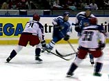 После трех этапов Евротура-2002/03 россияне занимают 3-е место с 13 очками и отстают от лидирующей сборной Финляндии на 4 очка После трех этапов Евротура-2002/03 россияне занимают 3-е место с 13 очками и отстают от лидирующей сборной Финляндии на 4 очка