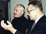 Об этом сам режиссер заявил на церемонии награждения дипломами министров иностранных дел России и Польши "За выдающиеся заслуги в деле укрепления взаимопонимания и сближения обществ России и Польши" Об этом сам режиссер заявил на церемонии награждения дипломами министров иностранных дел России и Польши "За выдающиеся заслуги в деле укрепления взаимопонимания и сближения обществ России и Польши"