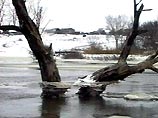 В трех районах Ростовской области продолжается борьба с паводком
