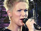 Вокалистка шведского дуэта Roxette Мари Фредрикссон угрожает подать в суд на газету, написавшую, что врачи обнаружили у певицы еще одну опухоль