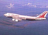 В Индии Boeing 747 при взлете потерял обшивку