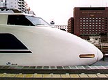 В Японии скоростной поезд со спящим машинистом гнал со скоростью 270 км/ч