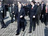 Президенты России и Болгарии Владимир Путин и Георги Пырванов после завершения официальных переговоров подписали в воскресенье в Софии совместную декларацию