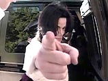 О жизни Майкла Джексона становятся известны все новые и новые подробности скандального оттенка. Британский журнал Vanity Fair в мартовском выпуске пишет, что суперзвезда носит протез носа