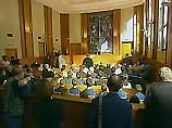 Адвокаты российской стороны считают, что действия французских властей нарушают Венскую конвенцию о неприкосновенности дипломатических миссий Адвокаты российской стороны считают, что действия французских властей нарушают Венскую конвенцию о неприкосновенности дипломатических миссий