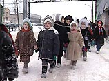 Во всех школах и детских садах Петропавловска-Камчатского ищут бомбы Во всех школах и детских садах Петропавловска-Камчатского ищут бомбы