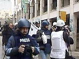 В Пентагоне дали разрешение использовать в Ираке новейшую игрушку военных - камеру, которую называют "губная помада". Она настолько мала, что ее можно прикрепить к шлему морского пехотинца и получать кадры с поля боя в режиме реального времени В Пентагоне дали разрешение использовать в Ираке новейшую игрушку военных - камеру, которую называют "губная помада". Она настолько мала, что ее можно прикрепить к шлему морского пехотинца и получать кадры с поля боя в режиме реального времени