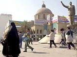 Жители уже повредили и снесли три статуи президента Ирака
