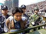 В Китае общественные казни проводятся на футбольных стадионах